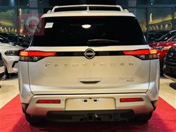 نیسان پاسفایندەر